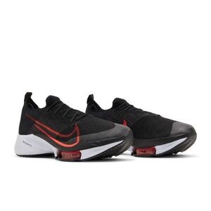 Nike Tempo next% flynit “Black Flash crimson” colorway running shoes